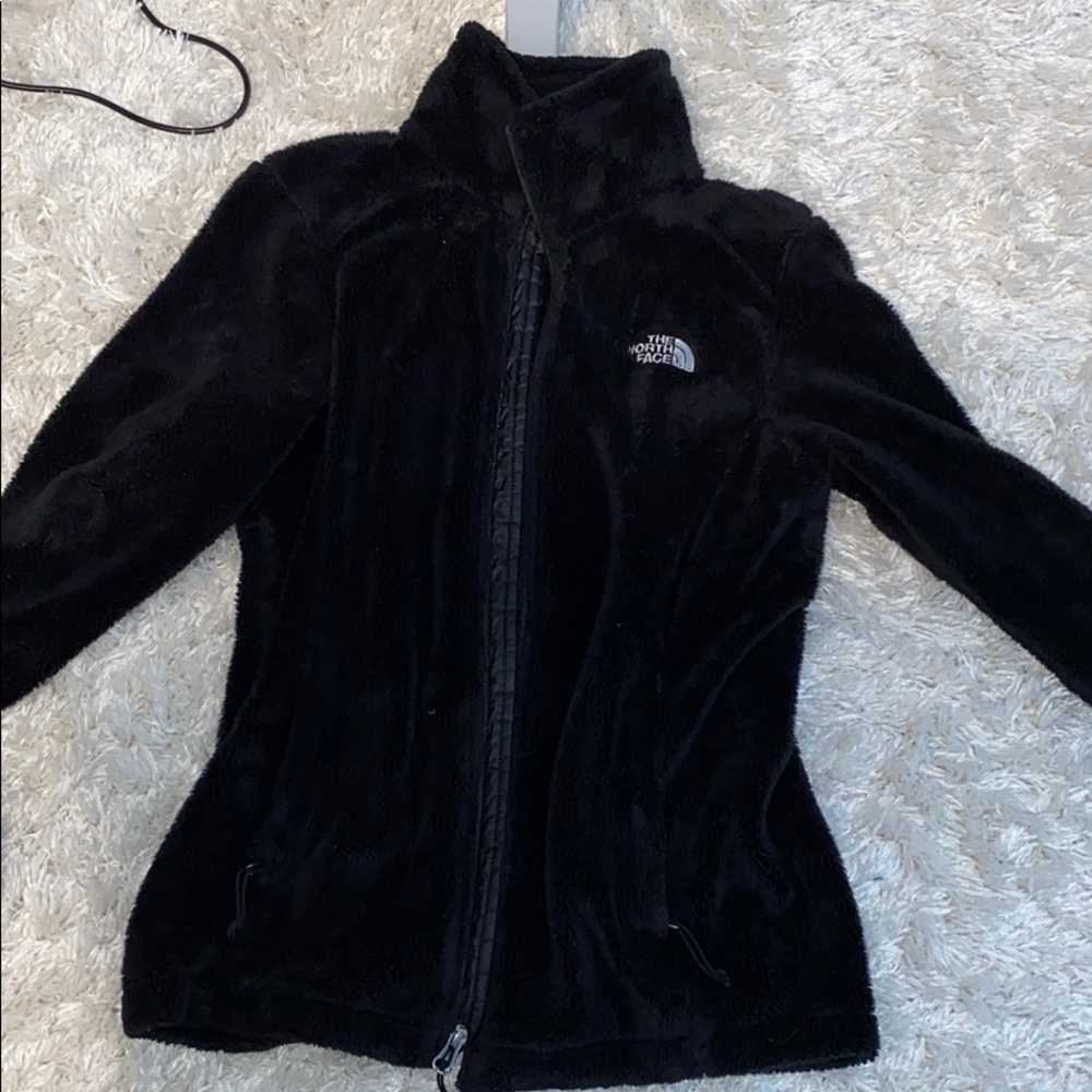 black fuzzy north face size xs